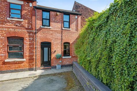 3 bedroom end of terrace house for sale