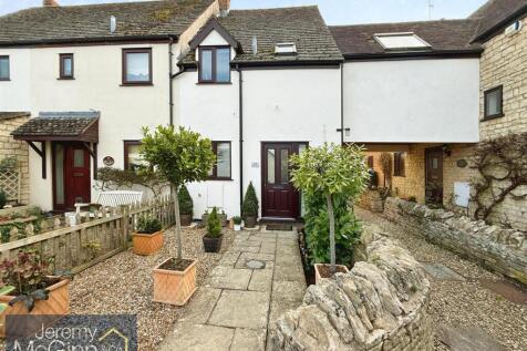 3 bedroom mews property for sale