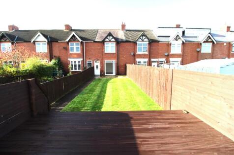 4 bedroom terraced house for sale