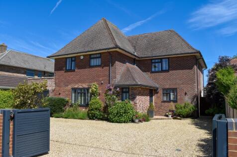 Barton Drive, Barton on Sea, New... 4 bed detached house for sale