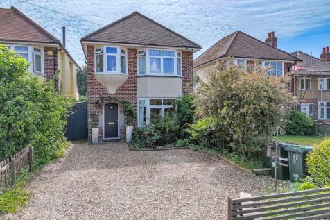 Canberra Road, Christchurch, BH23 3 bed detached house for sale