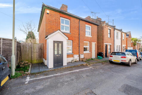 Mount Pleasant, Berkshire RG41 2 bed semi