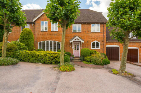 The Mews Castle Hill, Reading RG7 3 bed end of terrace house for sale