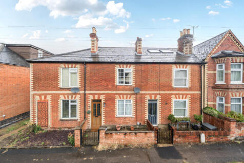 Carey Road, Berkshire RG40 2 bed terraced house for sale