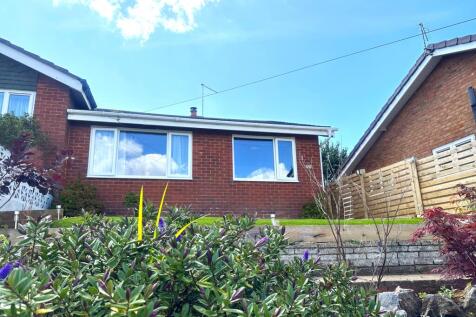2 bedroom semi-detached bungalow for sale