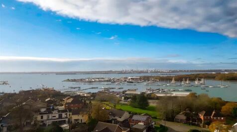 Passage Lane, Warsash, Southampton 2 bed detached bungalow for sale