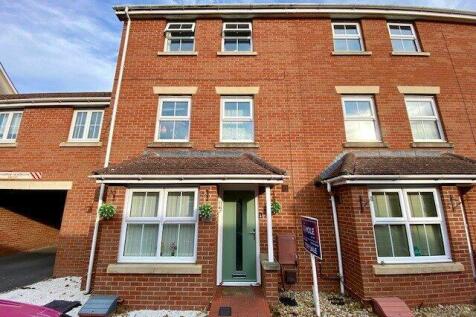 5 bedroom terraced house for sale