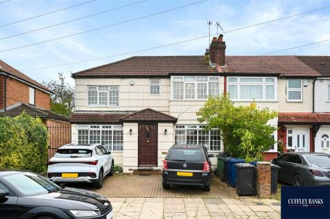 Empire Road, Perivale, Middlesex, UB6 5 bed end of terrace house for sale