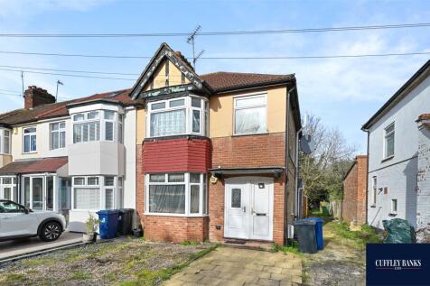 2 bedroom maisonette for sale