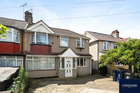 5 bedroom end of terrace house for sale
