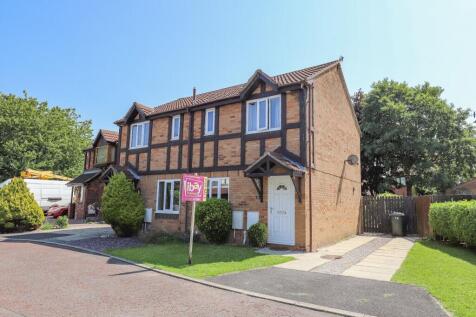 Dunsop Gardens, Grosvenor Park... 2 bed semi