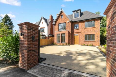 5 bedroom detached house for sale
