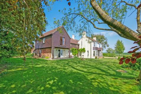 Huntingdon PE28 5 bed detached house for sale