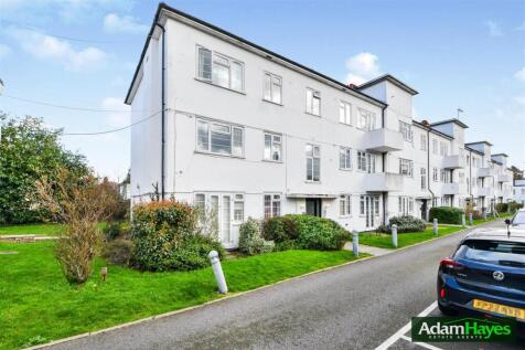 Torrington Park, London N12 2 bed apartment for sale
