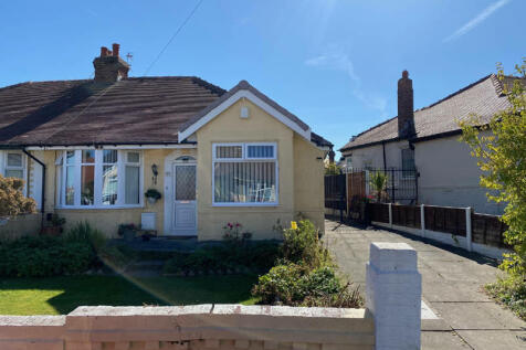 2 bedroom semi-detached bungalow for sale