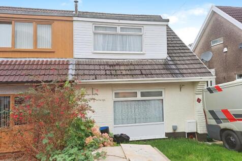 3 bedroom semi-detached bungalow for sale