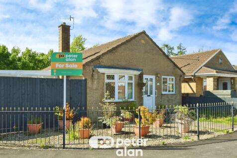 2 bedroom detached bungalow for sale