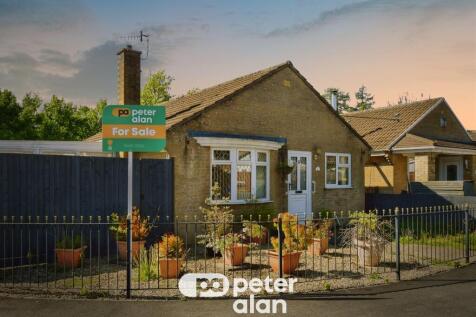 2 bedroom detached bungalow for sale
