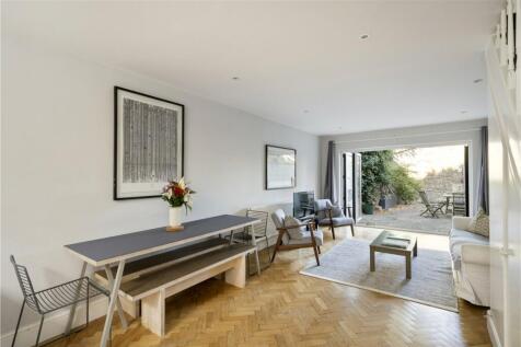 Brixton Hill, London, SW2 3 bed terraced house for sale
