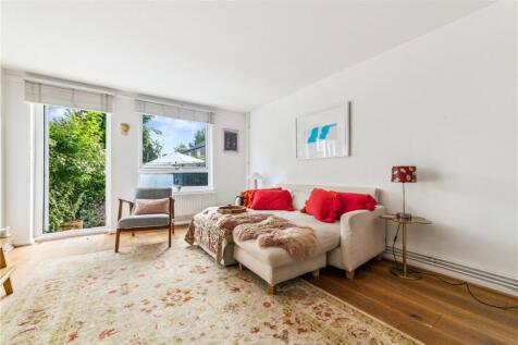Singleton Close, London, SW17 3 bed terraced house for sale