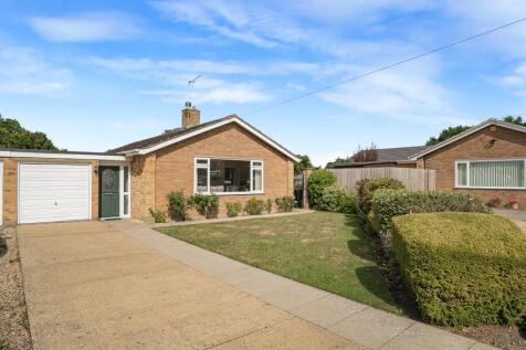 Bishops Close, Little Downham CB6 3 bed detached bungalow for sale