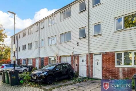 5 bedroom terraced house for sale