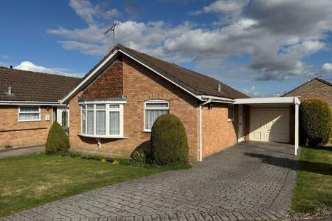 2 bedroom detached bungalow for sale