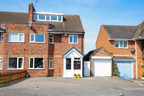 4 bedroom semi-detached house for sale