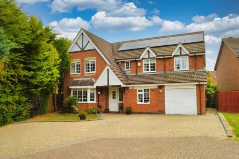 6 bedroom detached house for sale