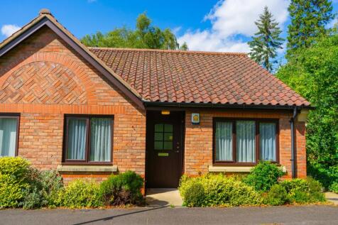 2 bedroom terraced bungalow for sale