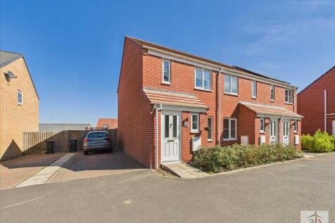 2 bedroom end of terrace house for sale