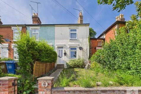 2 bedroom end of terrace house for sale