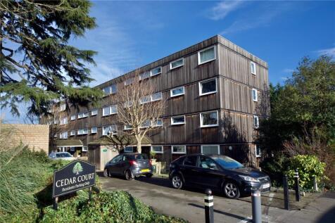 Churchfields, London, E18 2 bed apartment for sale