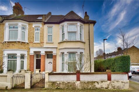 4 bedroom end of terrace house for sale