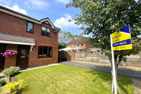 Whinsands Close, Fulwood PR2 3 bed semi