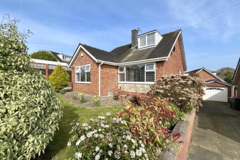 Daisy Croft, Lea PR2 3 bed detached bungalow for sale