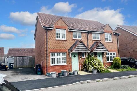 Meadow Rise, Newton Abbot, TQ12 3 bed semi