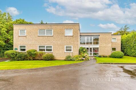 Conifer Close, Christchurch BH23 2 bed flat for sale