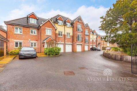 2 bedroom ground floor flat for sale