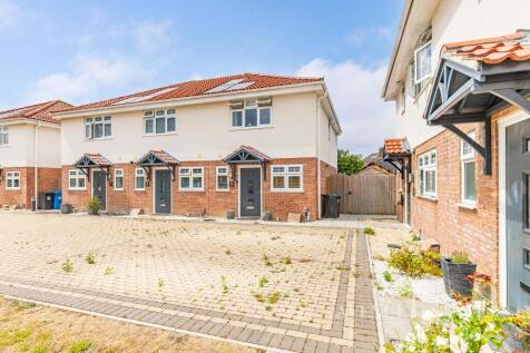 2 bedroom end of terrace house for sale