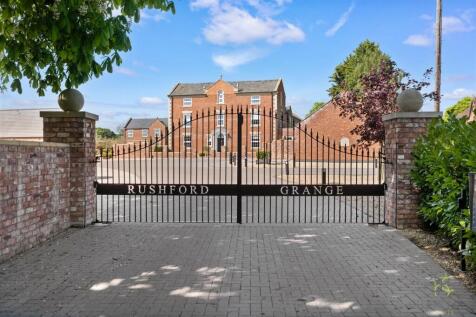 Worcs WR11 4 bed house for sale
