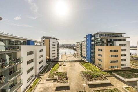 Gallions Road, London E16 2 bed flat for sale