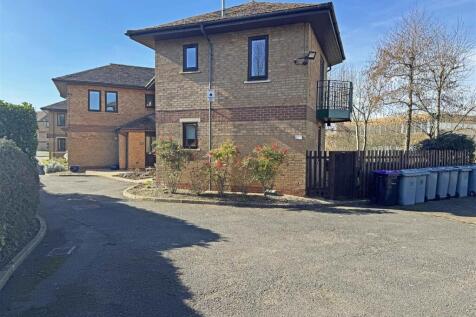 Welland Mews, Stamford 2 bed flat for sale