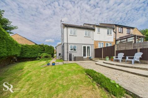 3 bedroom terraced house for sale