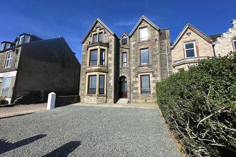 3 bedroom flat for sale
