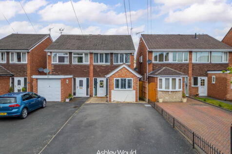 Chapel Street, Stourbridge DY8 3 bed semi