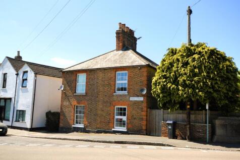 High Street, Bagshot 1 bed flat for sale