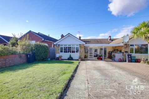 2 bedroom semi-detached bungalow for sale