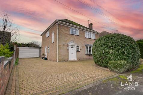 4 bedroom detached house for sale