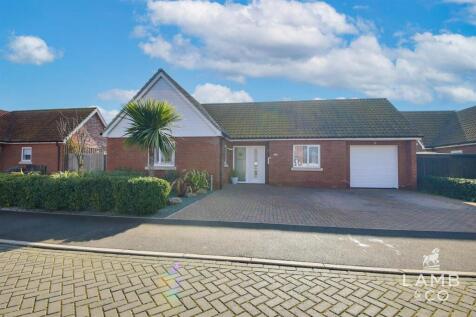3 bedroom detached bungalow for sale